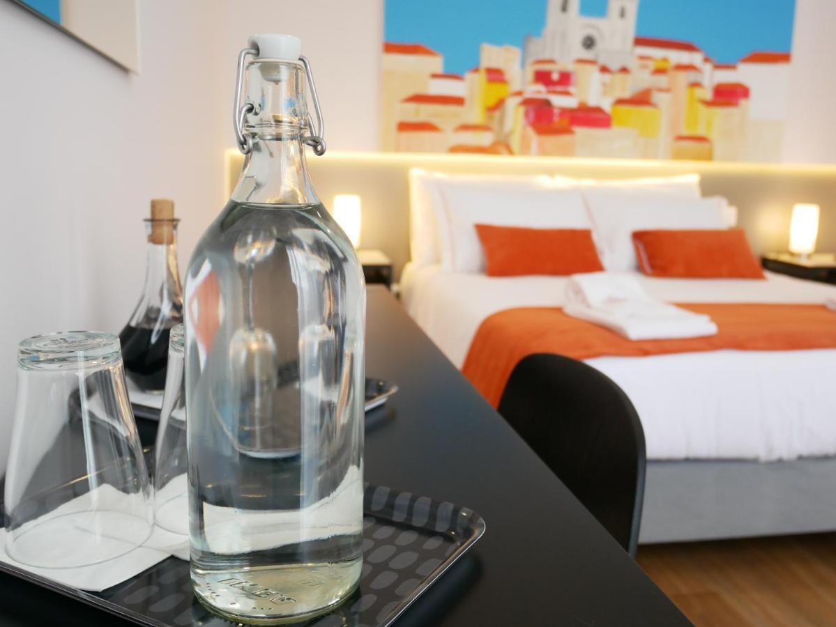 Serra Do Pilar Porto Suites ヴィラ・ノヴァ・デ・ガイア エクステリア 写真