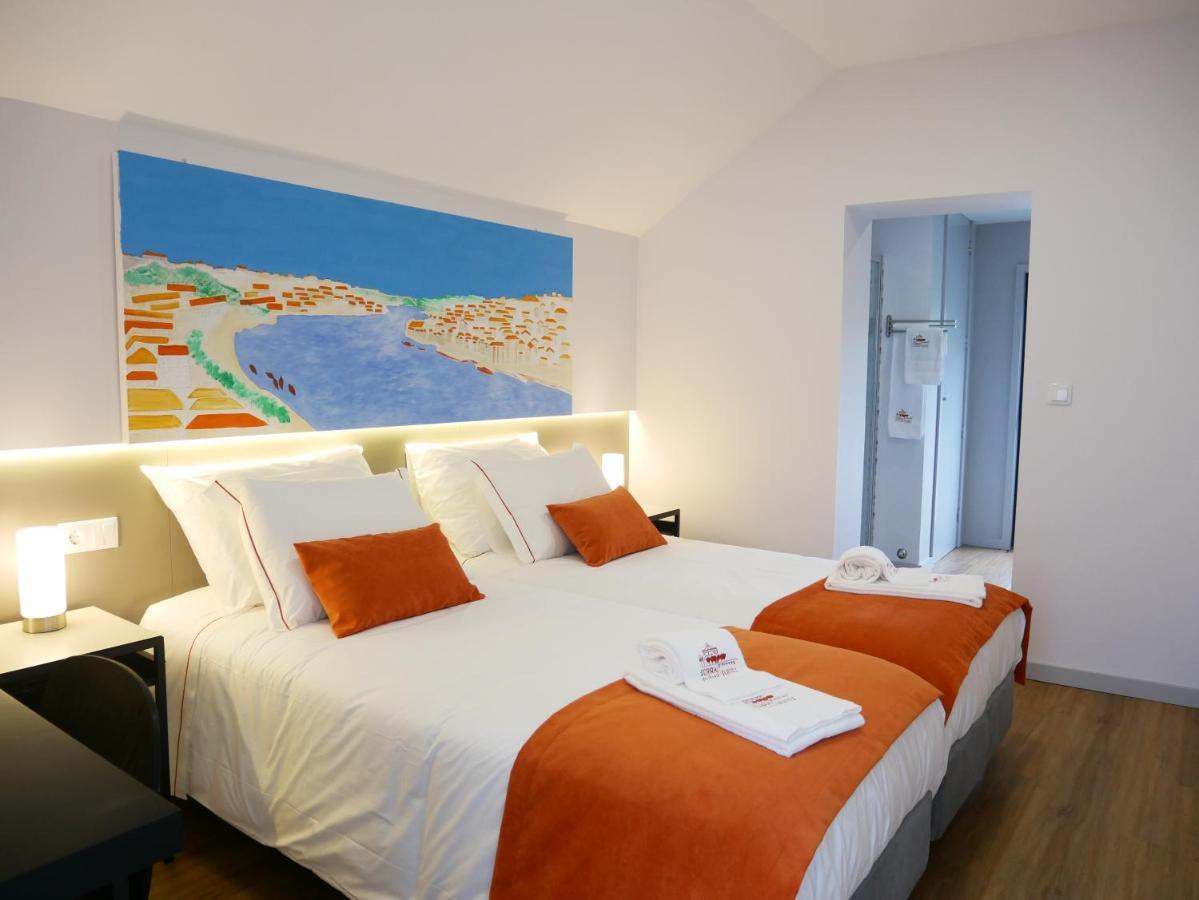 Serra Do Pilar Porto Suites ヴィラ・ノヴァ・デ・ガイア エクステリア 写真